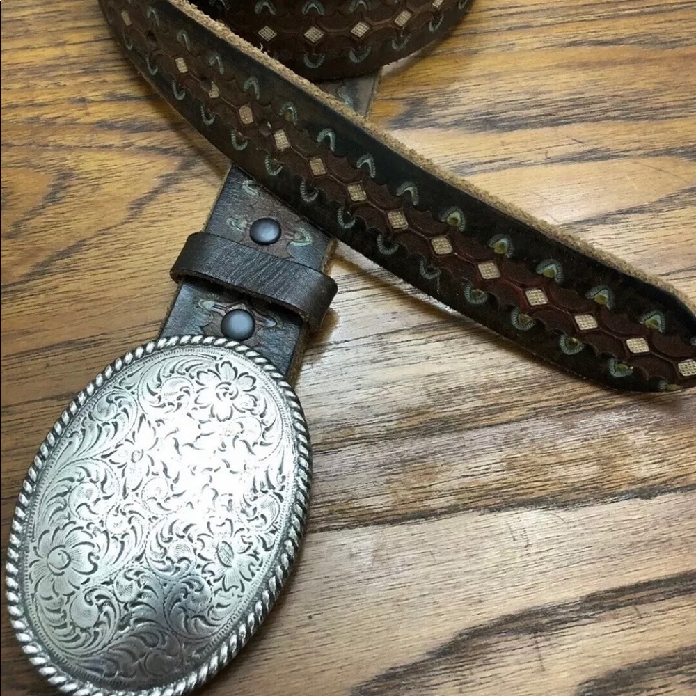 EUC ✅ Bill Lavin Leather Island Hand Tooled Belt